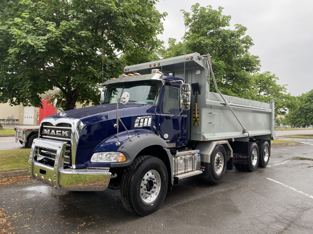 Un sixième camion...